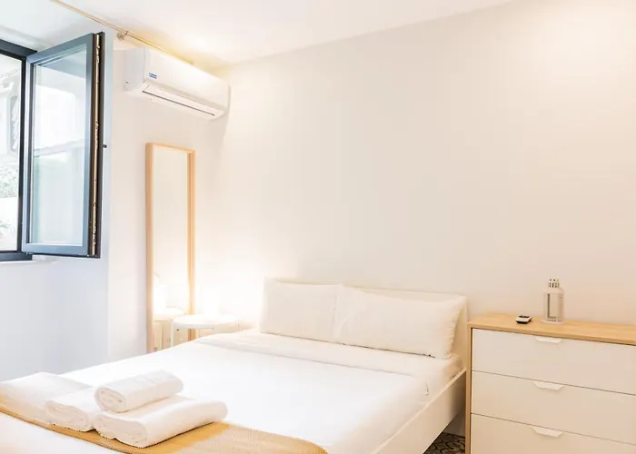 Lapa Charm Apartments With Patio