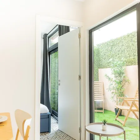 Lapa Charm Apartments With Patio Lisbon Exterior photo