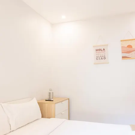 Lapa Charm Apartments With Patio Lisbon Exterior photo